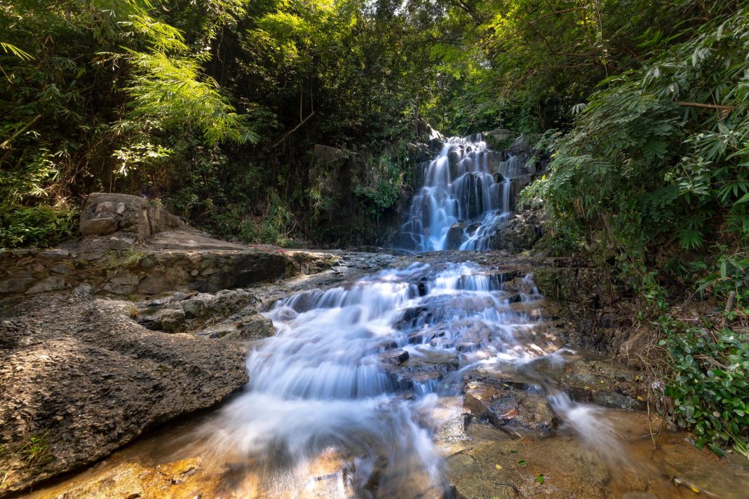 Air Terjun Cunca Rengga bertingkat di kawasan Mbeliling, Manggarai Barat, NTT