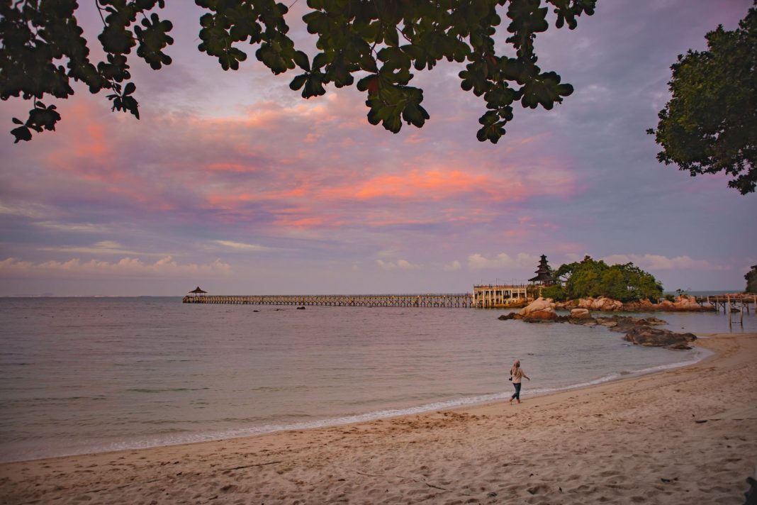 Hamparan pasir Pantai Pasir Panjang di Kupang Timur, NTT